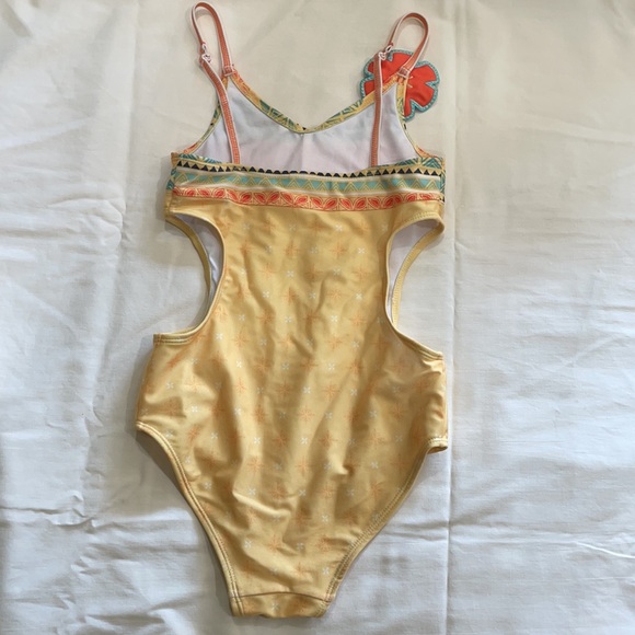 Moana Swimsuit For Girls (Disney Brand) Size 6. - Picture 5 of 5